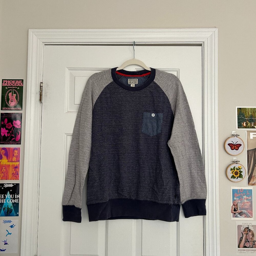 Crewneck Raglan Sweatshirt